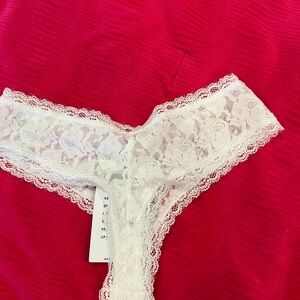 Brandy Melville White Lace Trim Panties